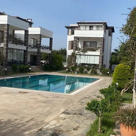 Bodrum'Da Havuzlu Sitede Yazlik Ev Apartamento *